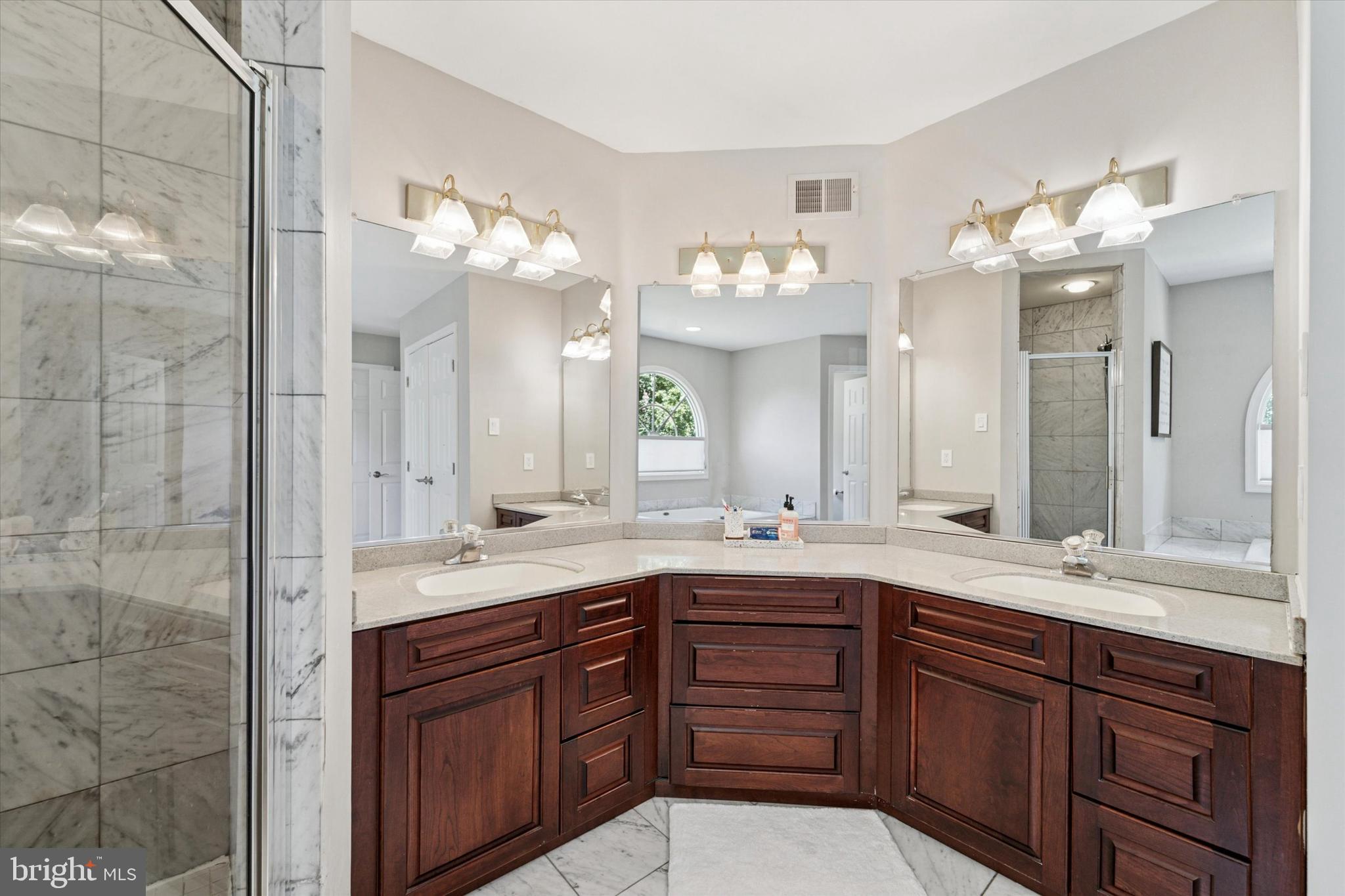 CEDAR GROVE FARM - Residential