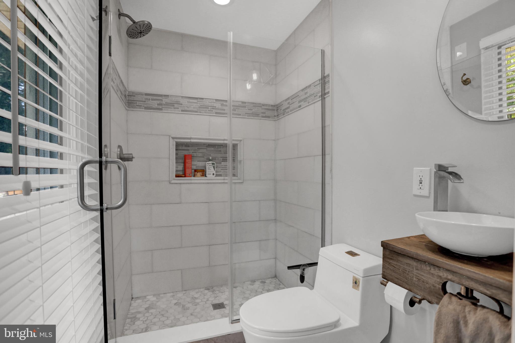 DULANEY FOREST - Residential Lease