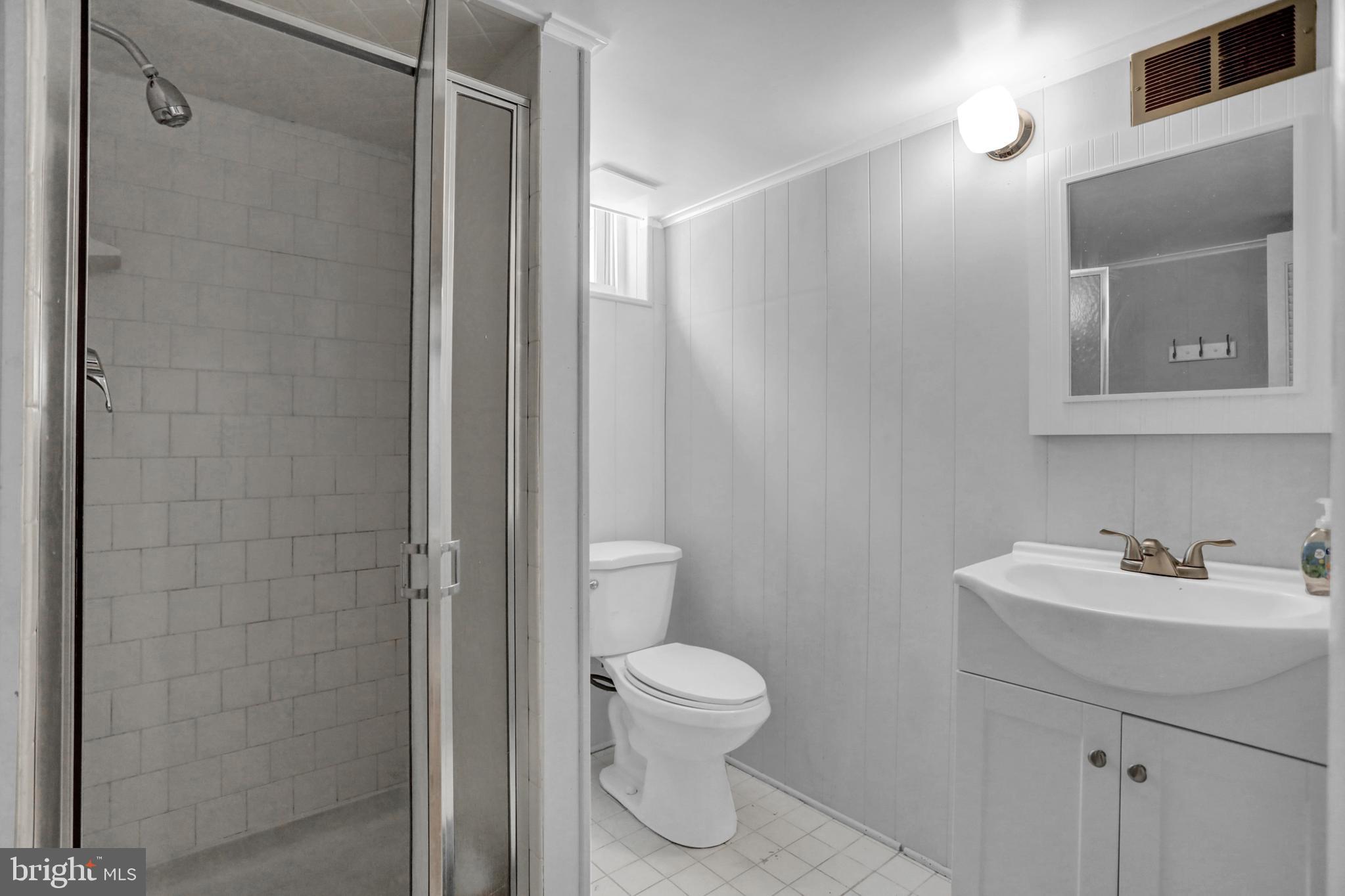 DULANEY FOREST - Residential Lease