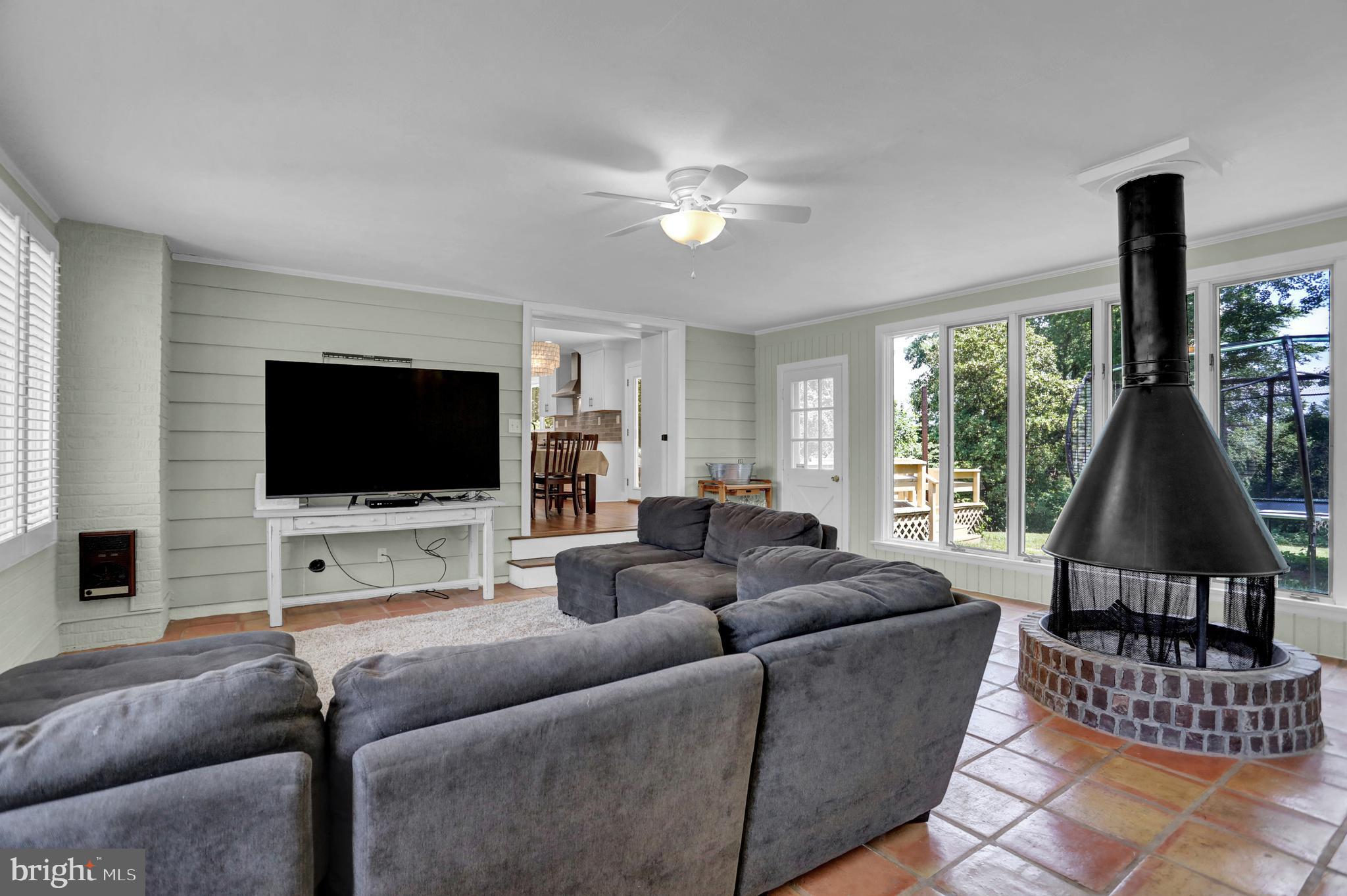 DULANEY FOREST - Residential Lease