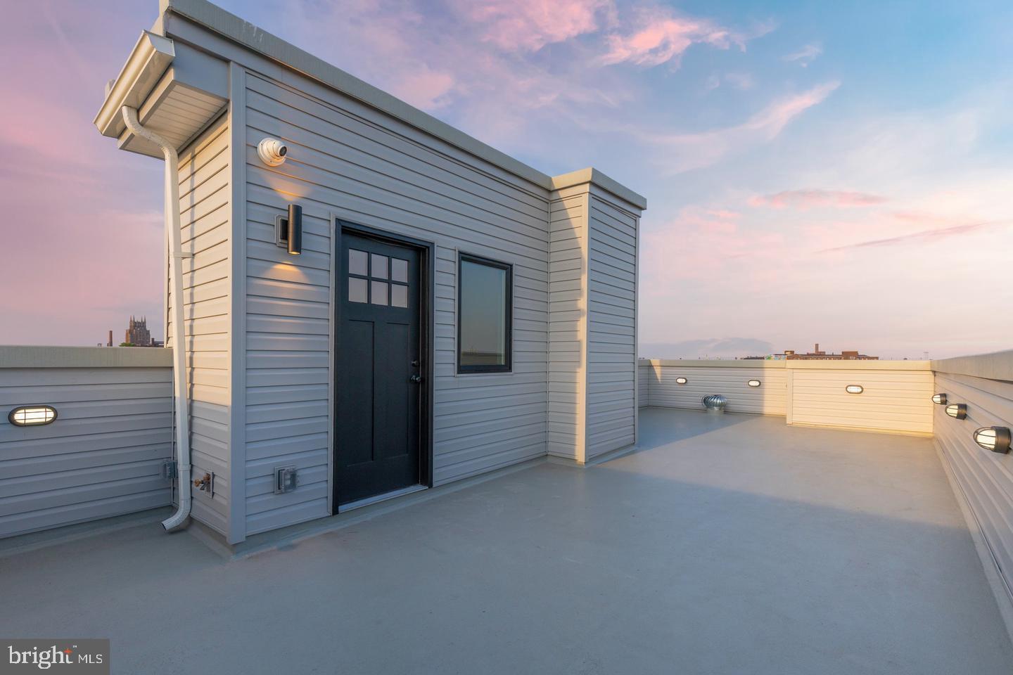 NORRIS SQUARE - Residential Lease