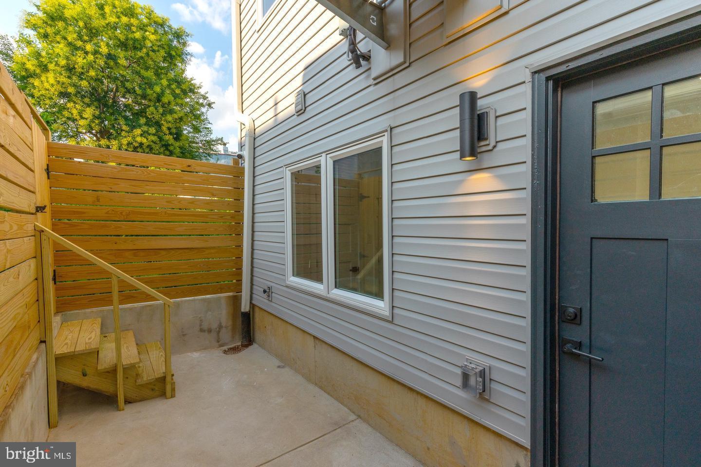 NORRIS SQUARE - Residential Lease