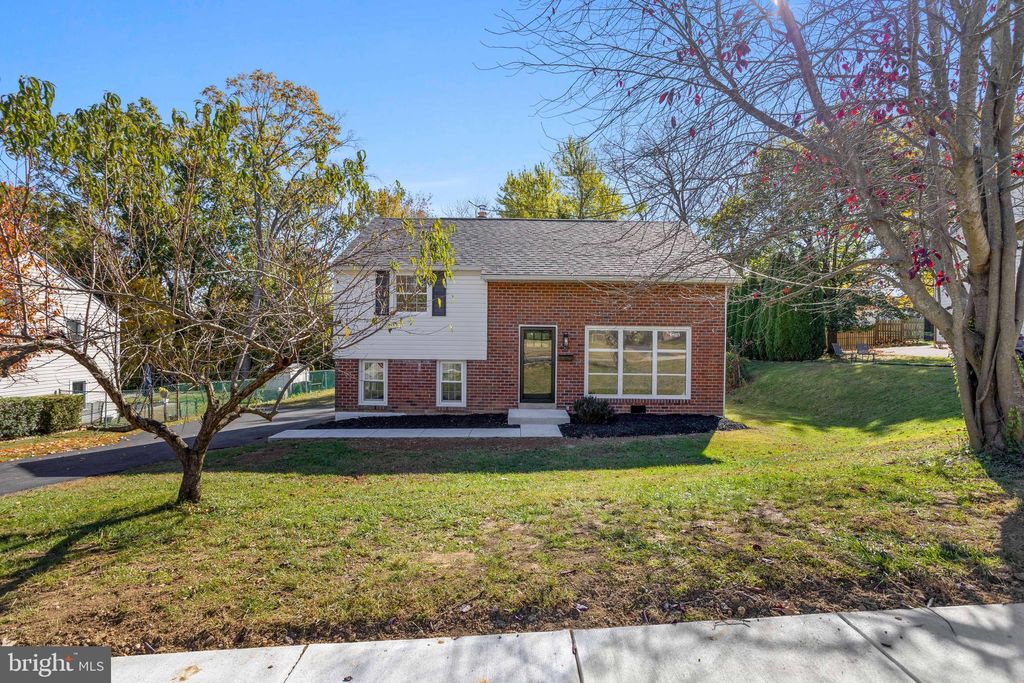 Photo of 408 Garden Lane, ASTON, PA 19014 (MLS # PADE2103092)