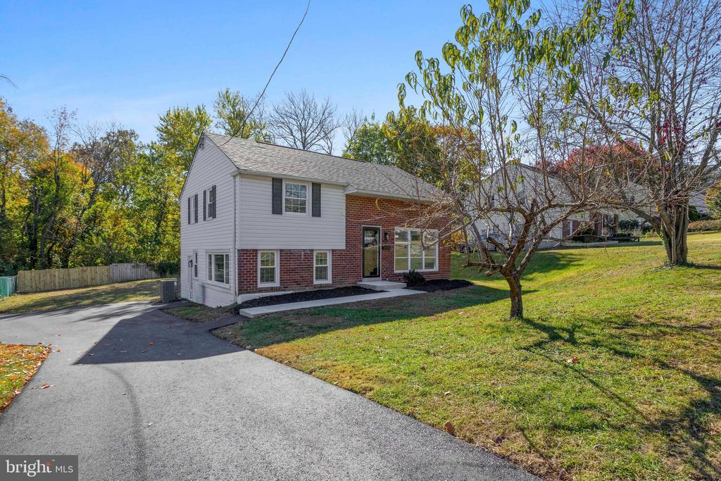 Photo of 408 Garden Lane, ASTON, PA 19014 (MLS # PADE2103092)