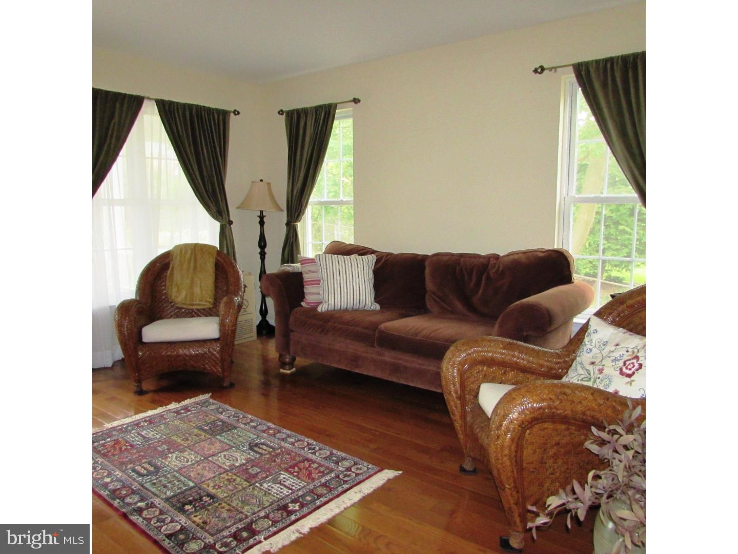 CHESTNUT HILL - Residential