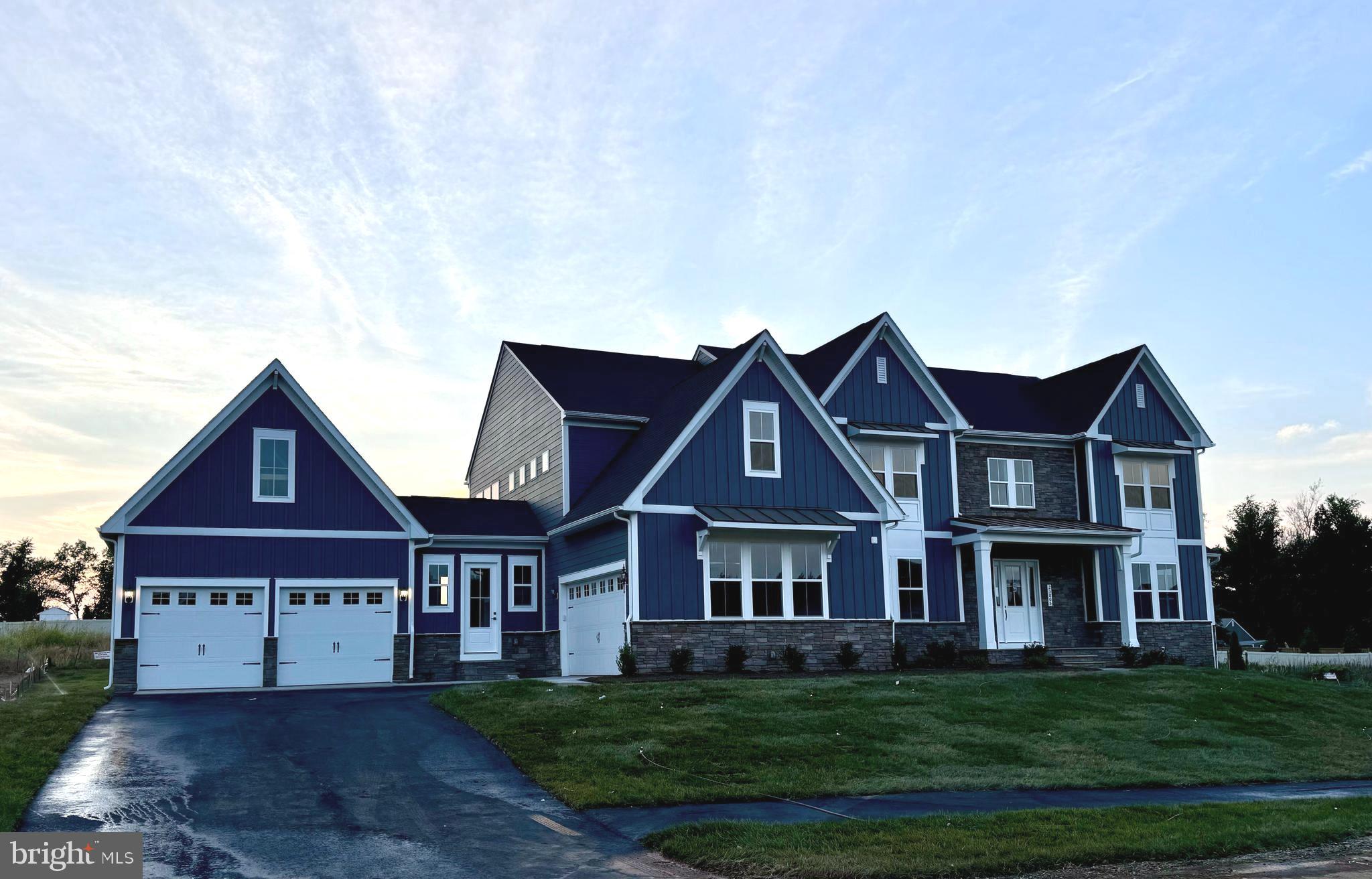 EAST CHASE - Residential