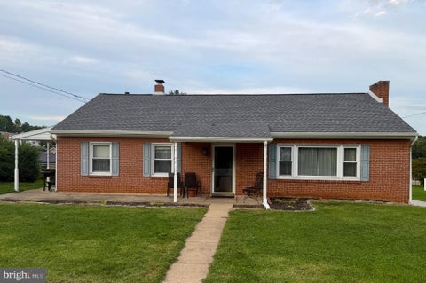 Photo of 305 Glenvue Road, GLEN ROCK, PA 17327 (MLS # PAYK2110798)