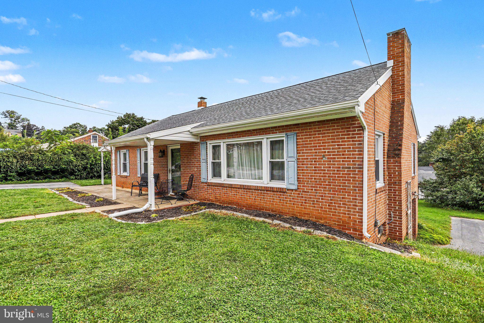 305 GLENVUE ROAD