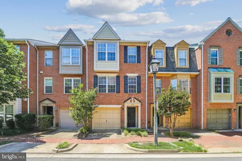 810 N Fayette Street, Alexandria, VA MLS: VAAX2045340