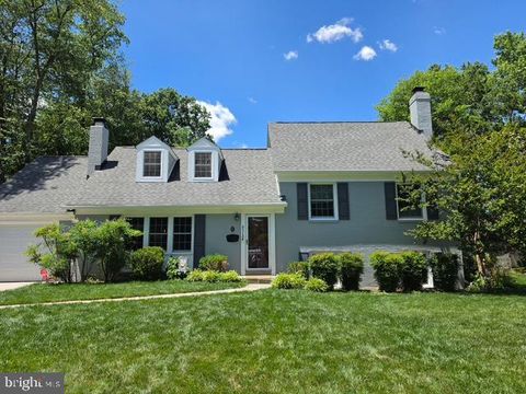 Photo of 8318 Woodacre Street, ALEXANDRIA, VA 22308 (MLS # VAFX2315988)