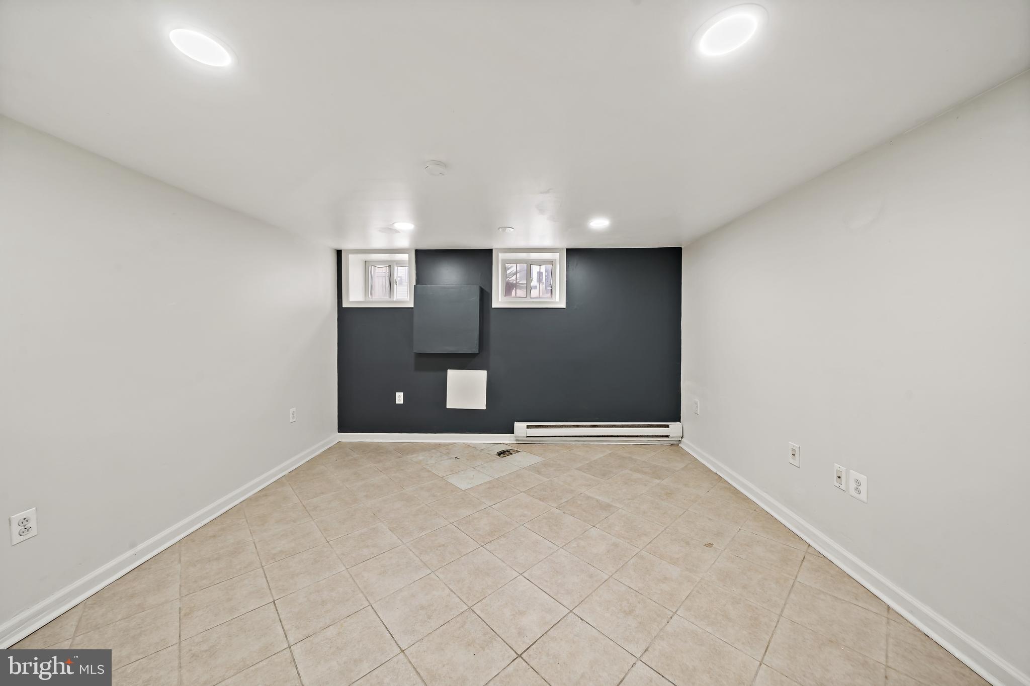 TEMPLE UNIVERSITY - Residential Lease