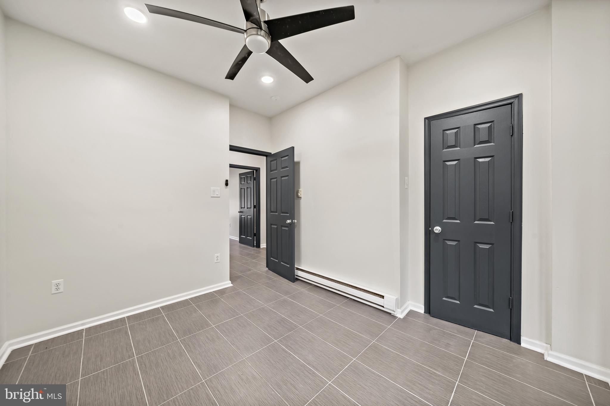 TEMPLE UNIVERSITY - Residential Lease