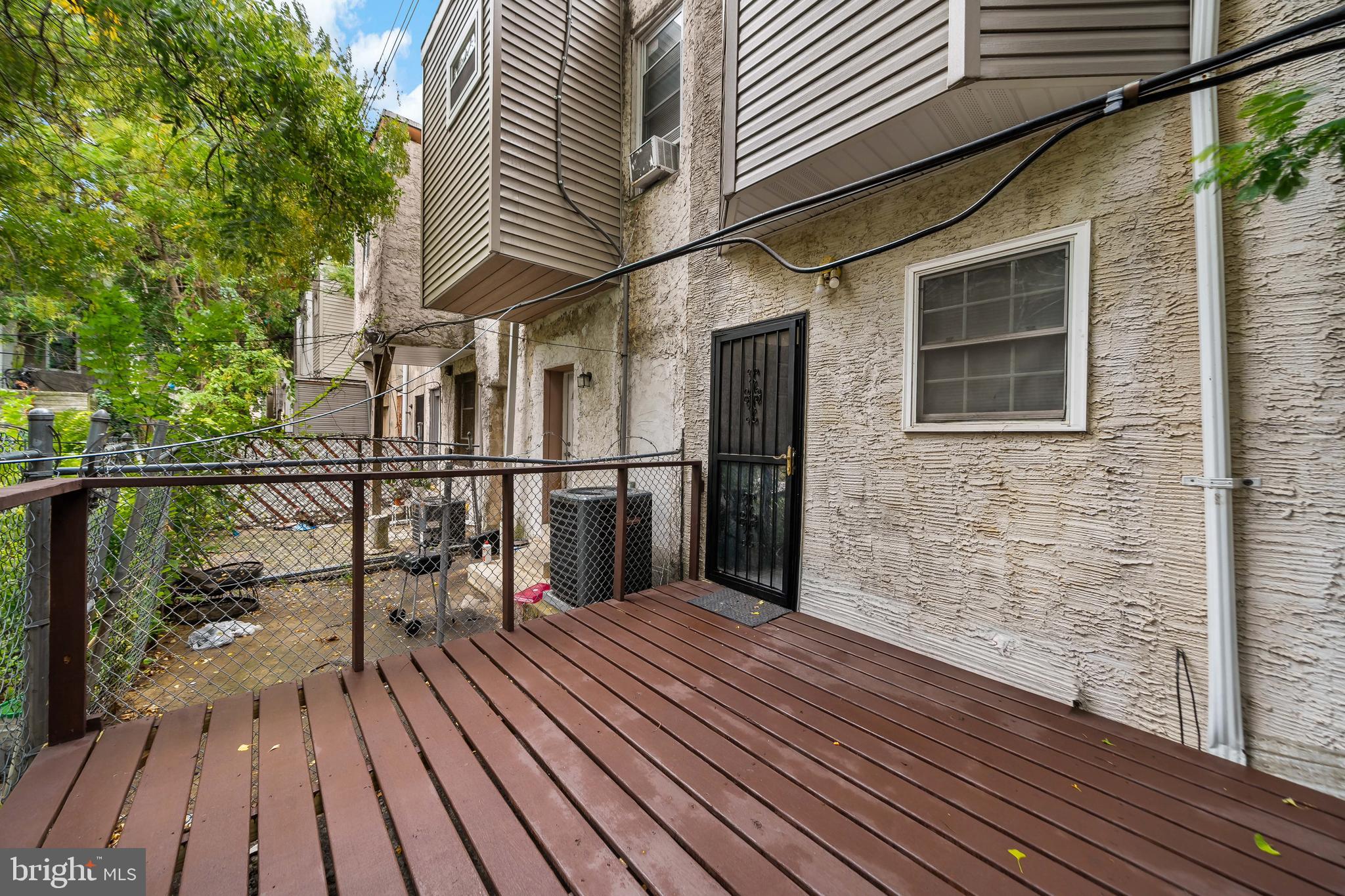 TEMPLE UNIVERSITY - Residential Lease