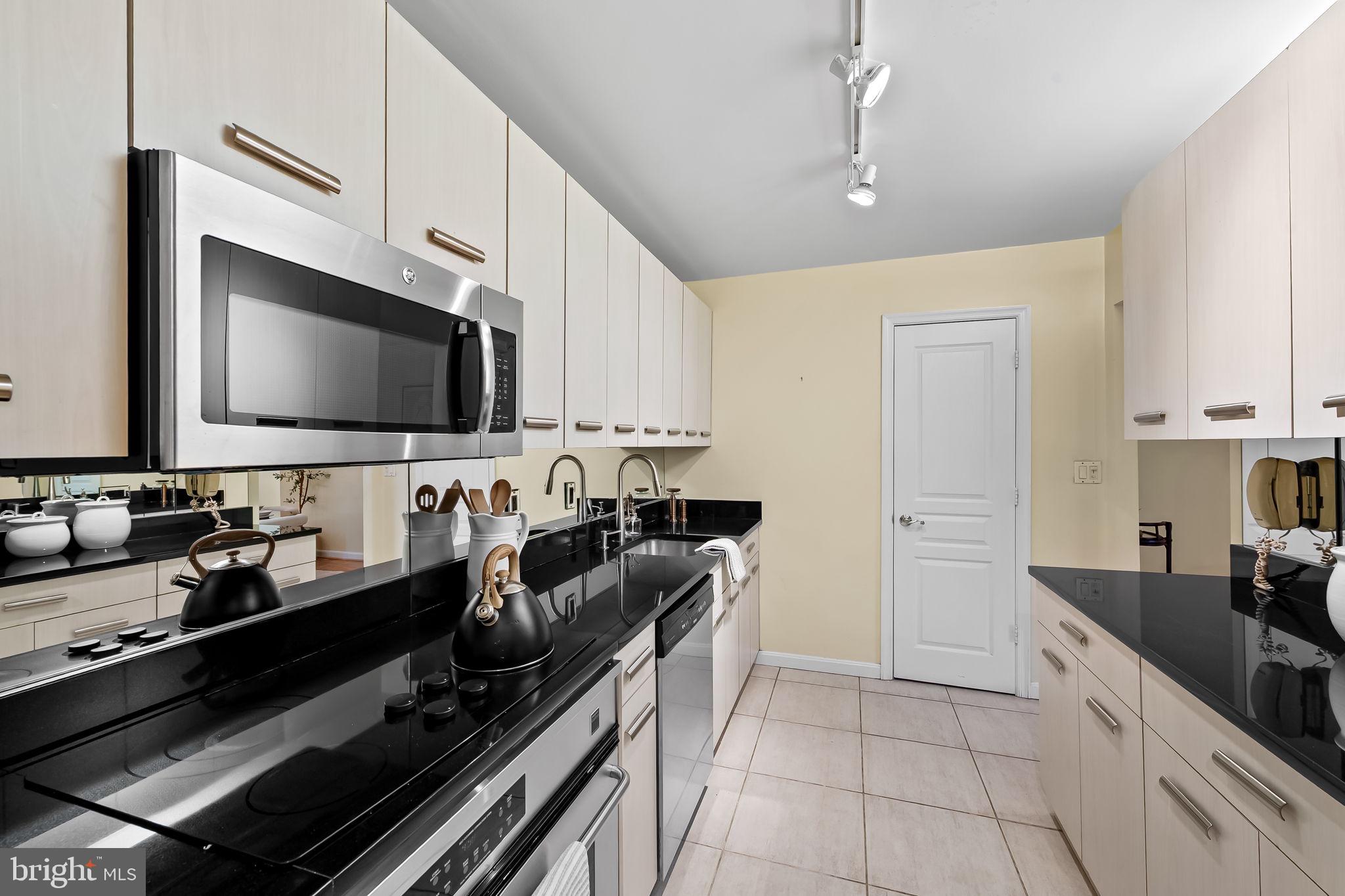 CROSS KEYS - Residential