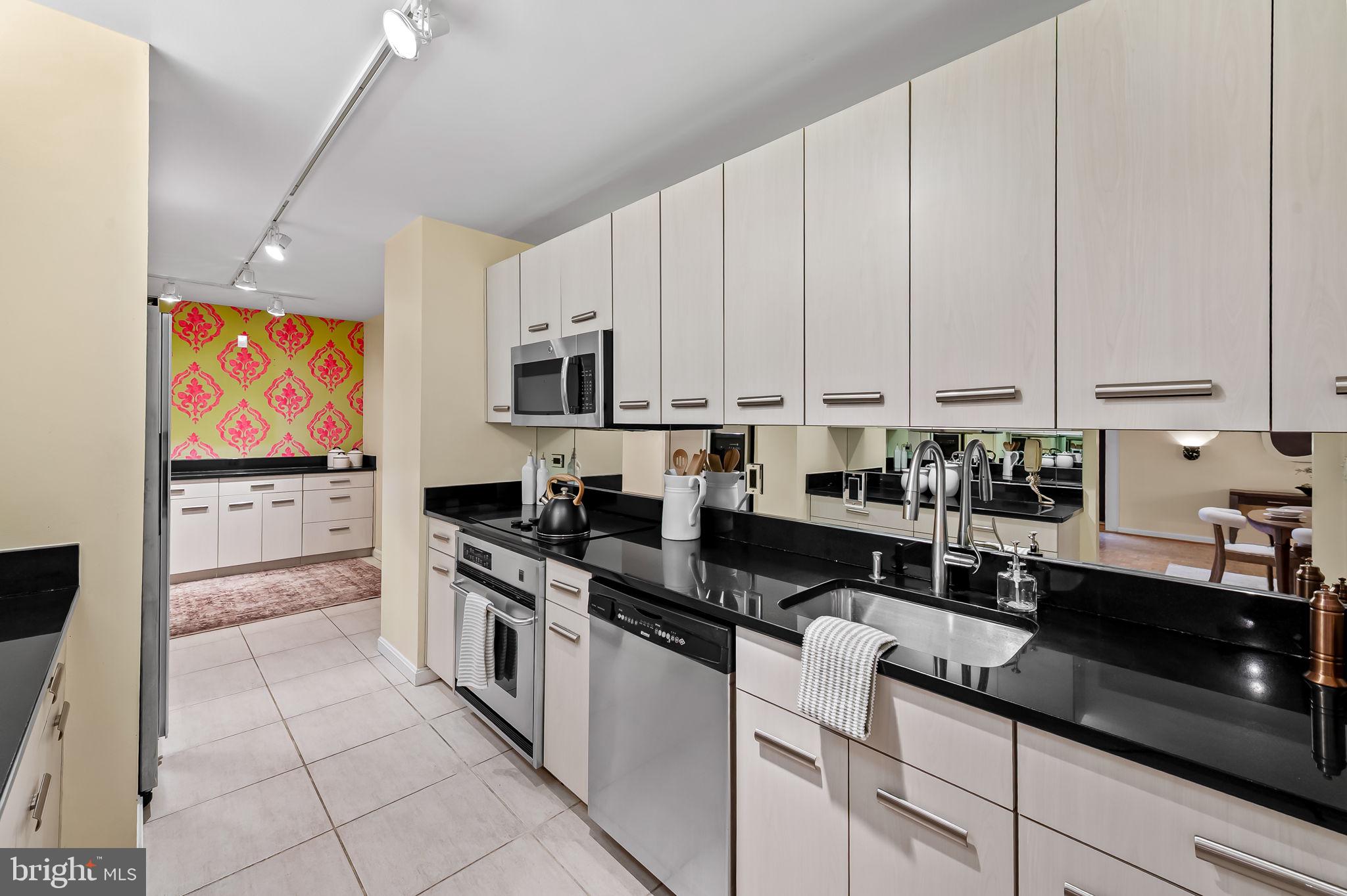 CROSS KEYS - Residential