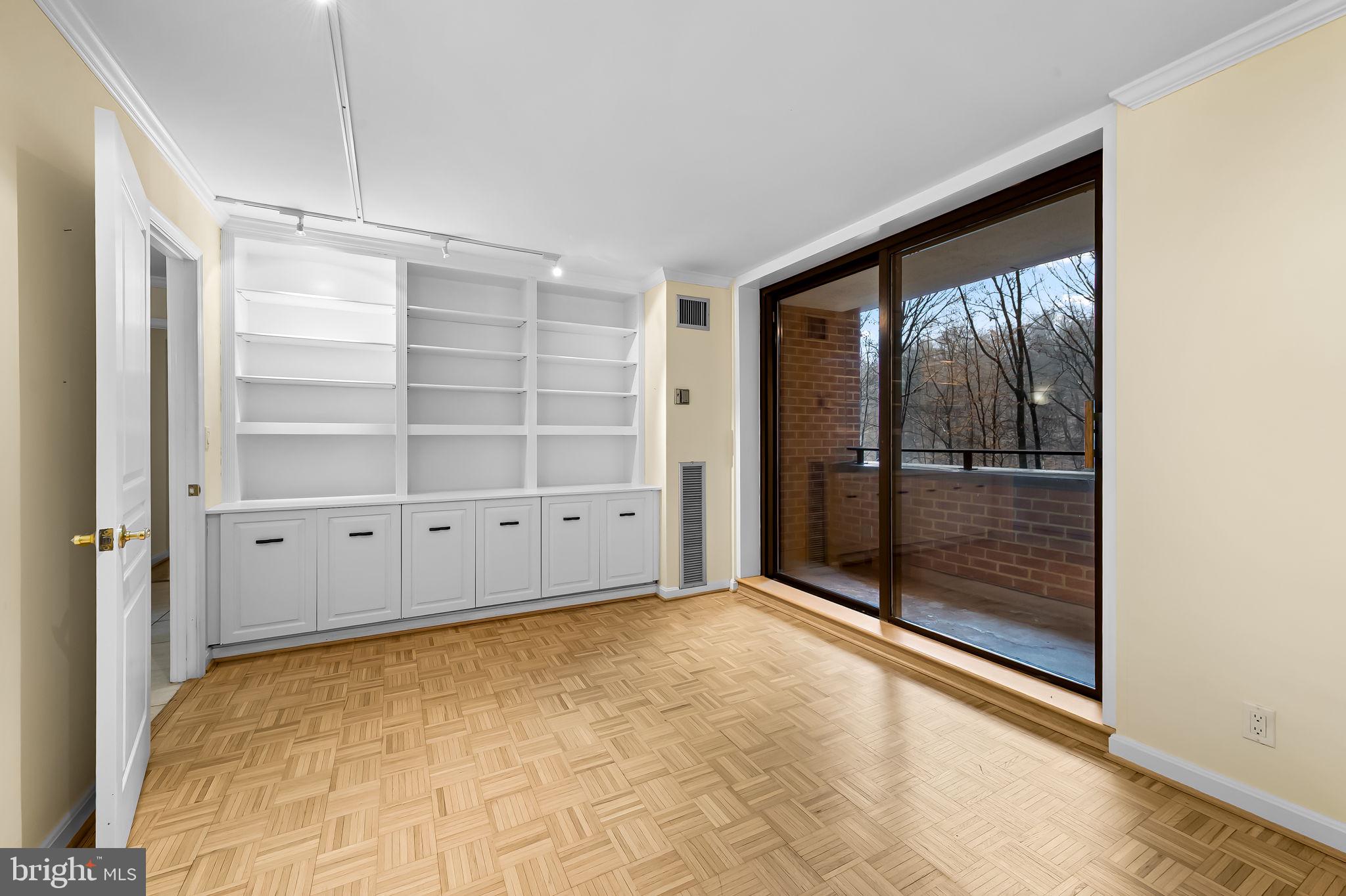 CROSS KEYS - Residential