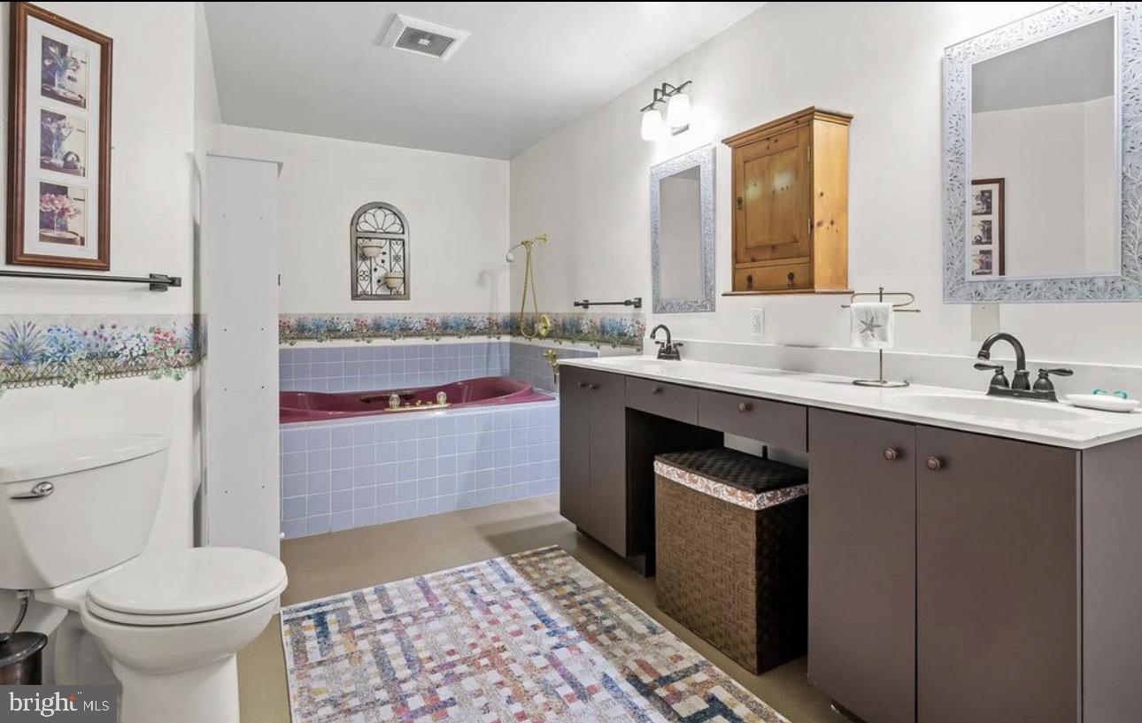 OLD FIELDS - Residential