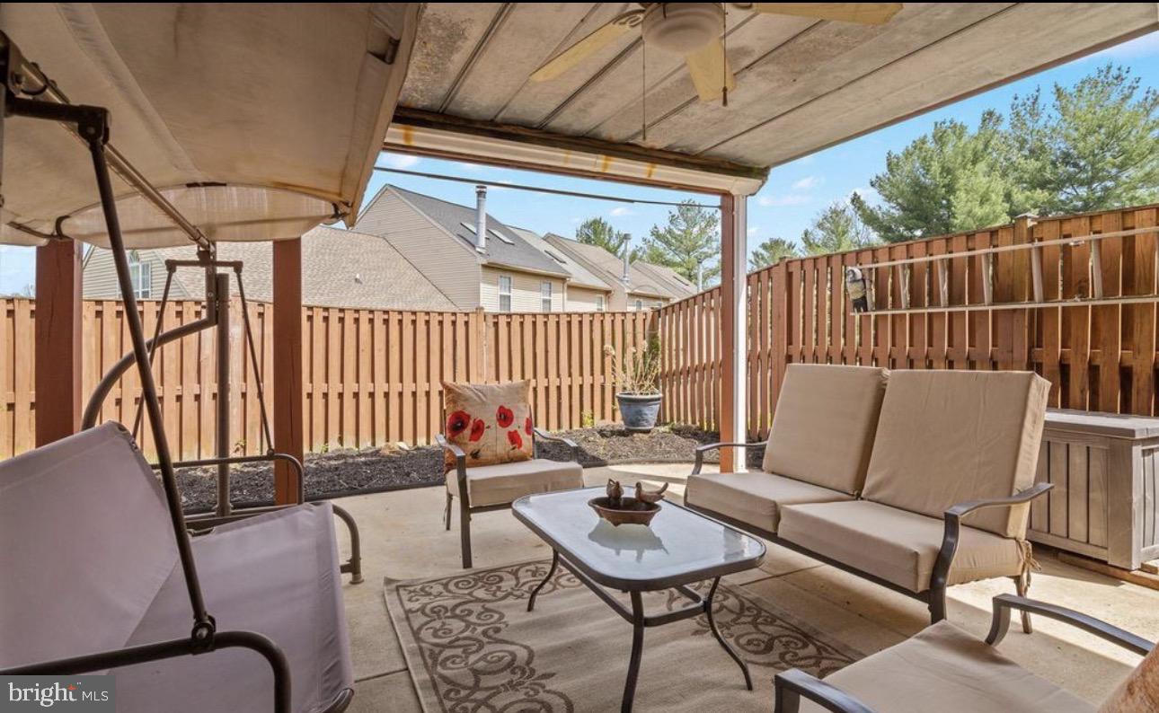 OLD FIELDS - Residential