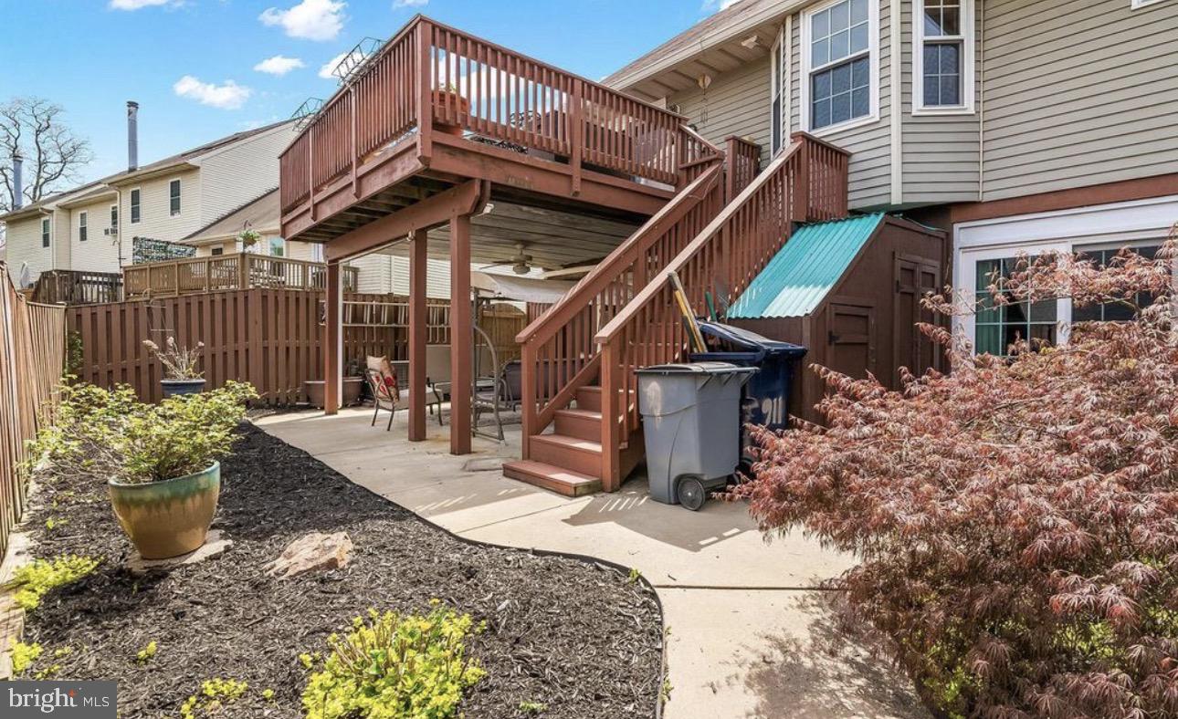 OLD FIELDS - Residential