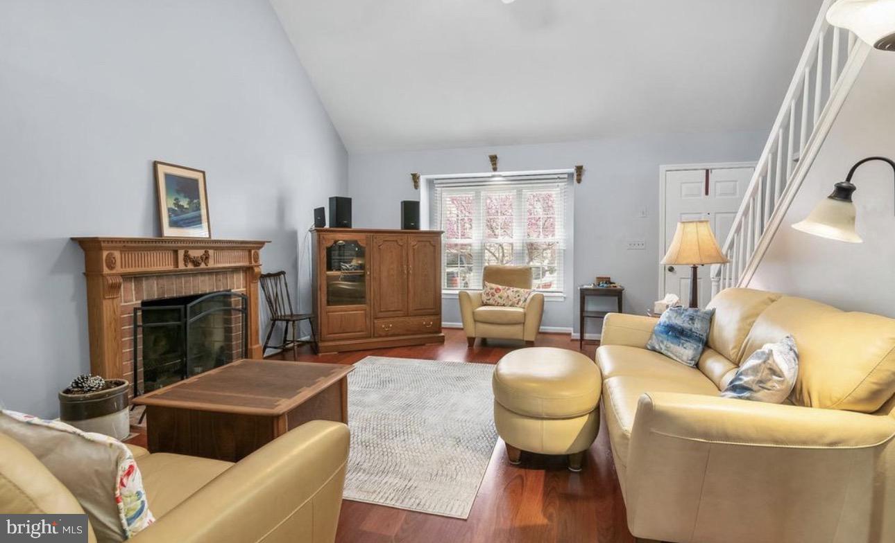 OLD FIELDS - Residential