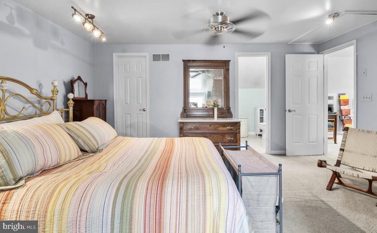 OLD FIELDS - Residential