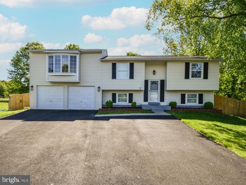 Photo of 8139 Windmill Court, SEVERN, MD 21144 (MLS # MDAA2143420)