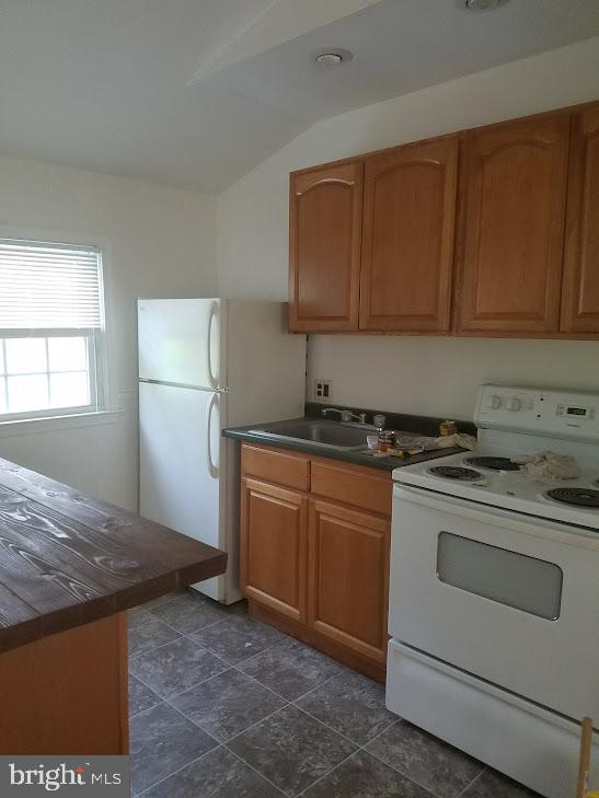 IDLEWOOD - Residential