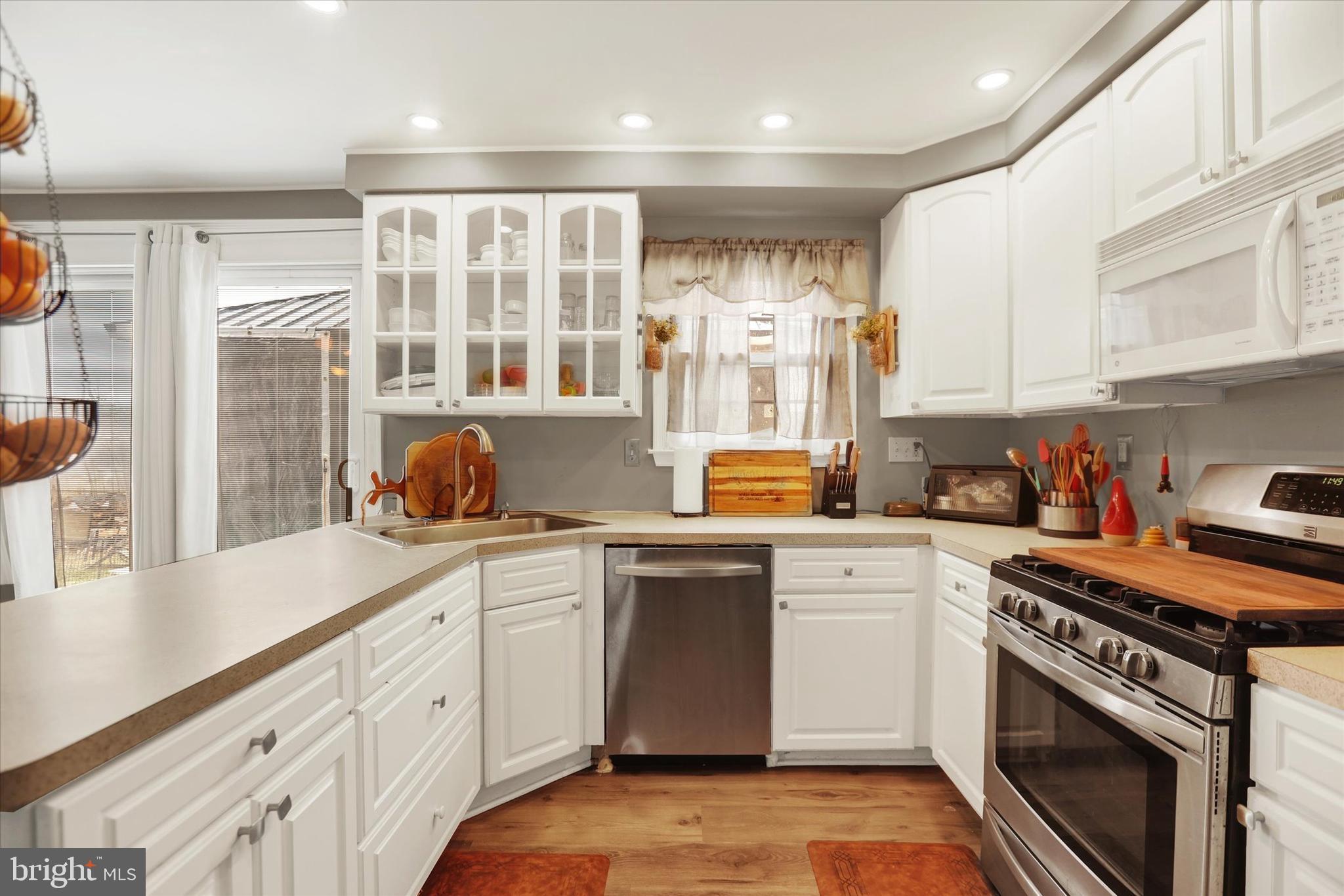 IDLEWOOD - Residential