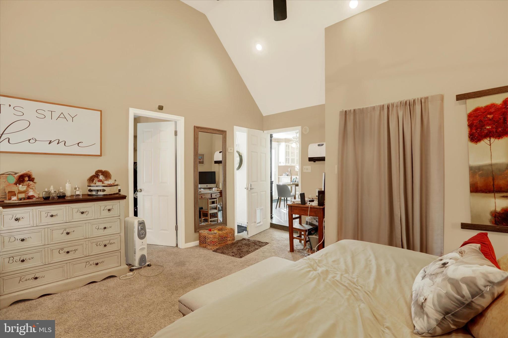 IDLEWOOD - Residential