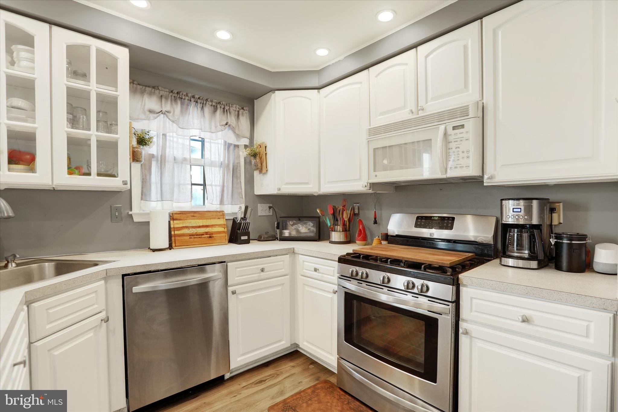 IDLEWOOD - Residential