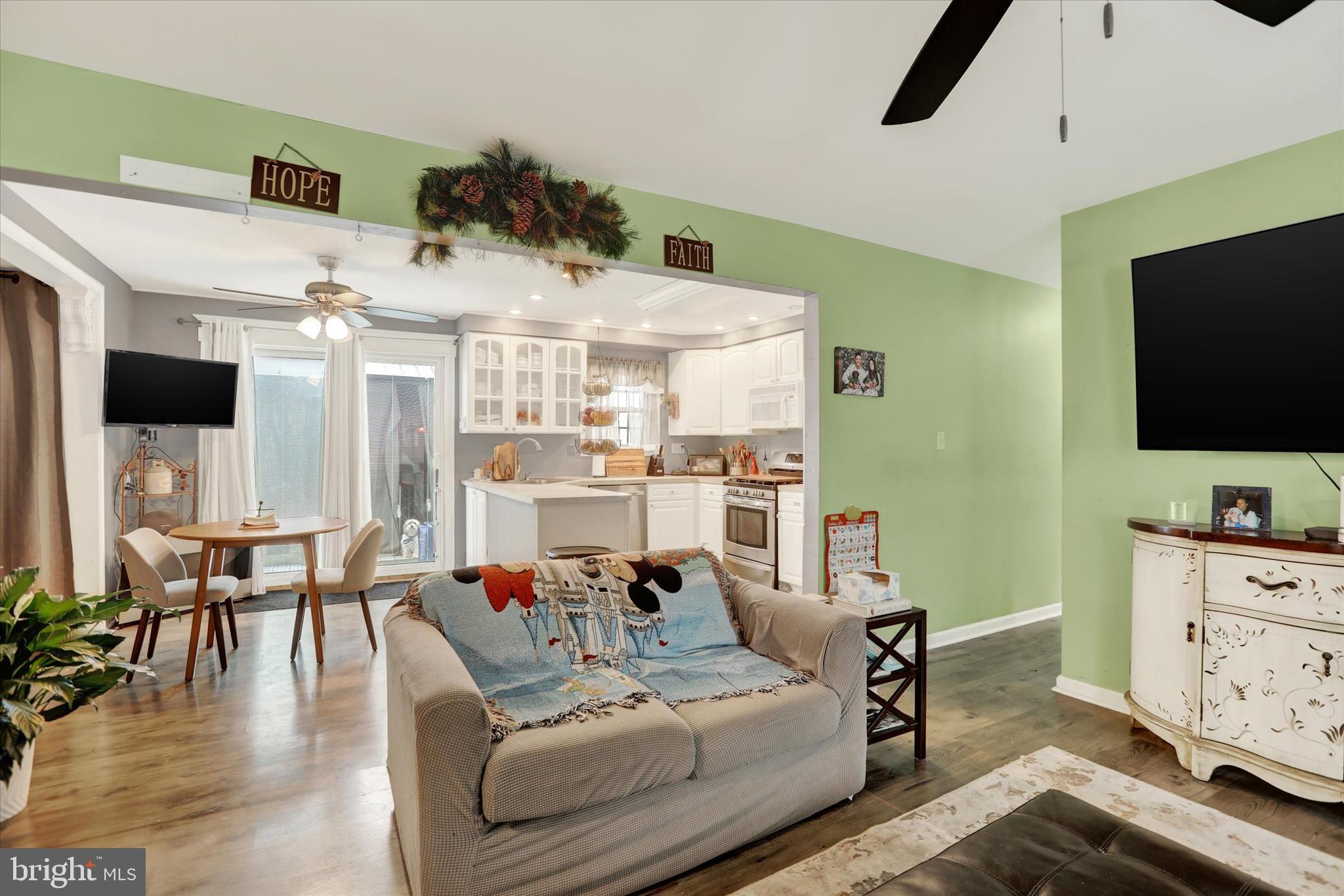 IDLEWOOD - Residential