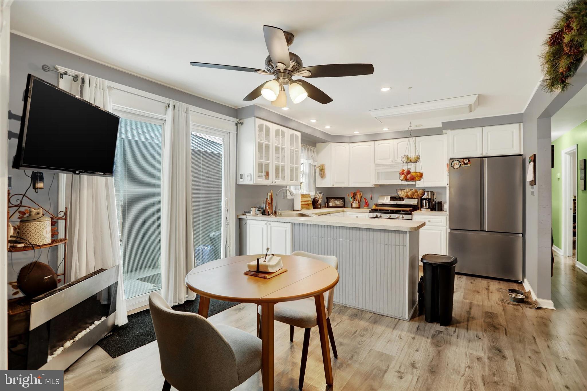 IDLEWOOD - Residential