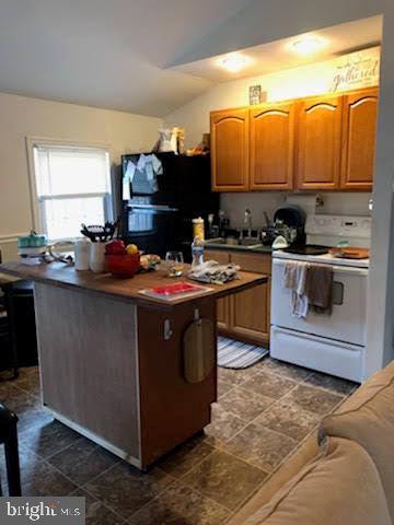 IDLEWOOD - Residential