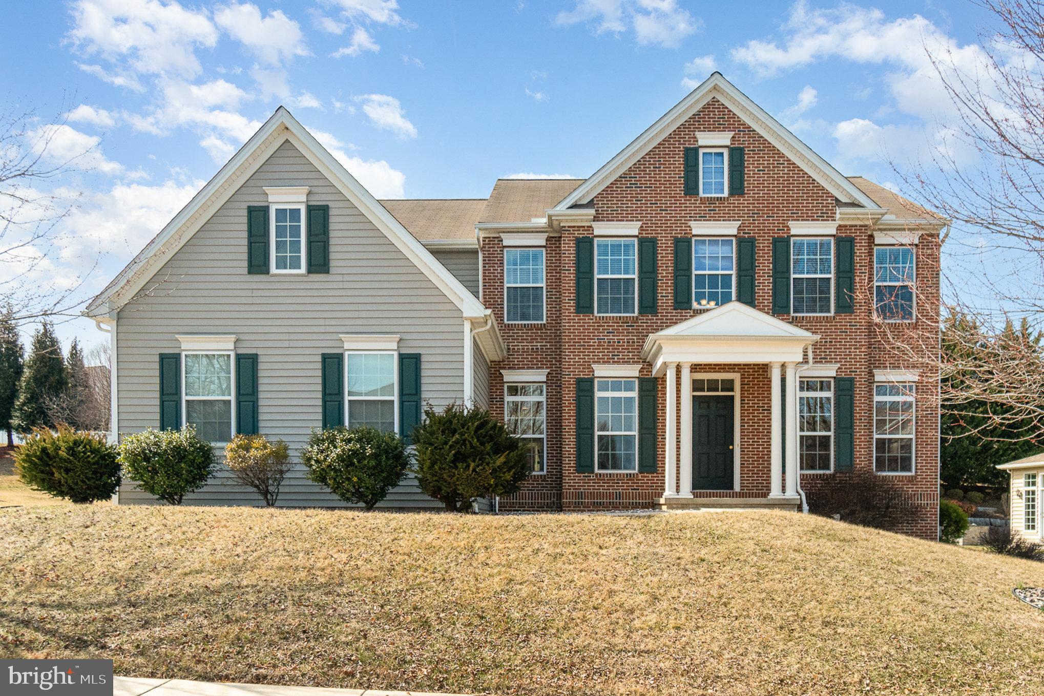 2765 MEADOW CROSS WAY