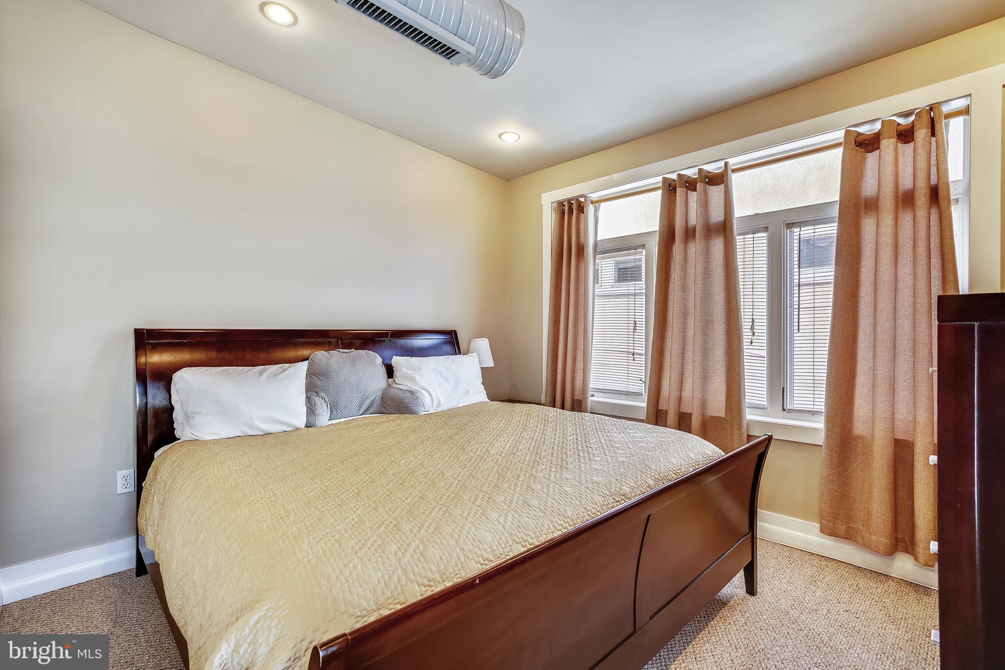 FELLS POINT HISTORIC DISTRICT - Residential