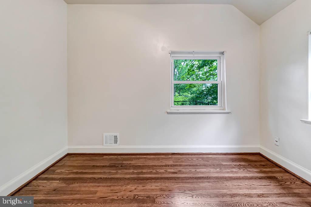 MADISON MANOR - Residential Lease