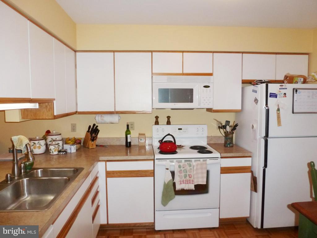THE OAKS - Residential