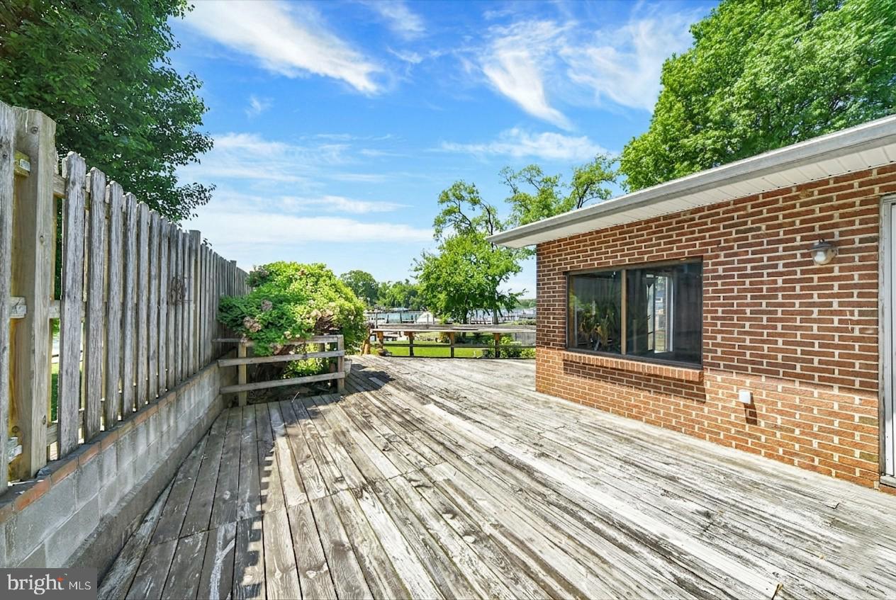 LYNCH COVE - Residential