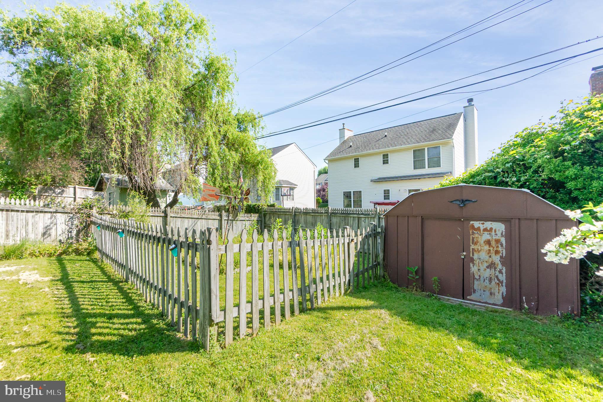 HILLSIDE PARK - Residential