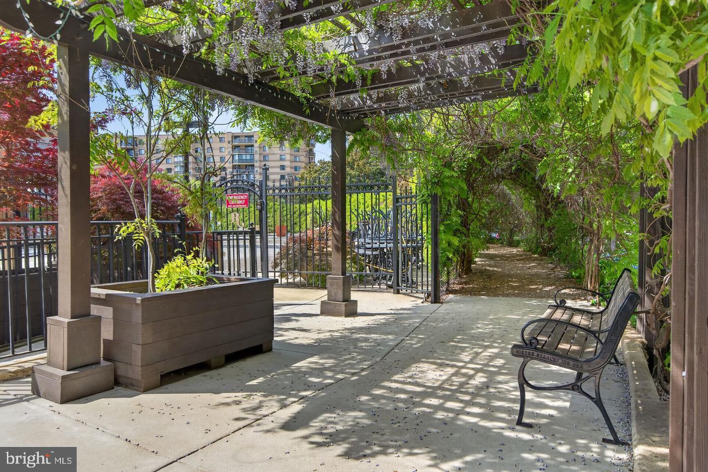 ROTONDA - Residential