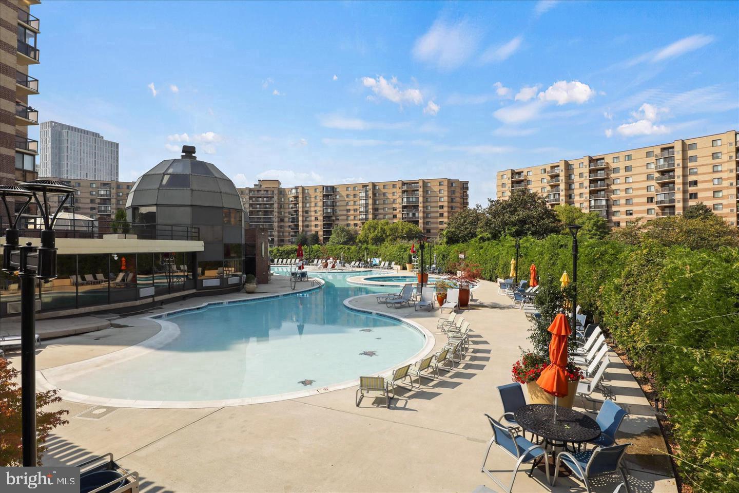 ROTONDA - Residential