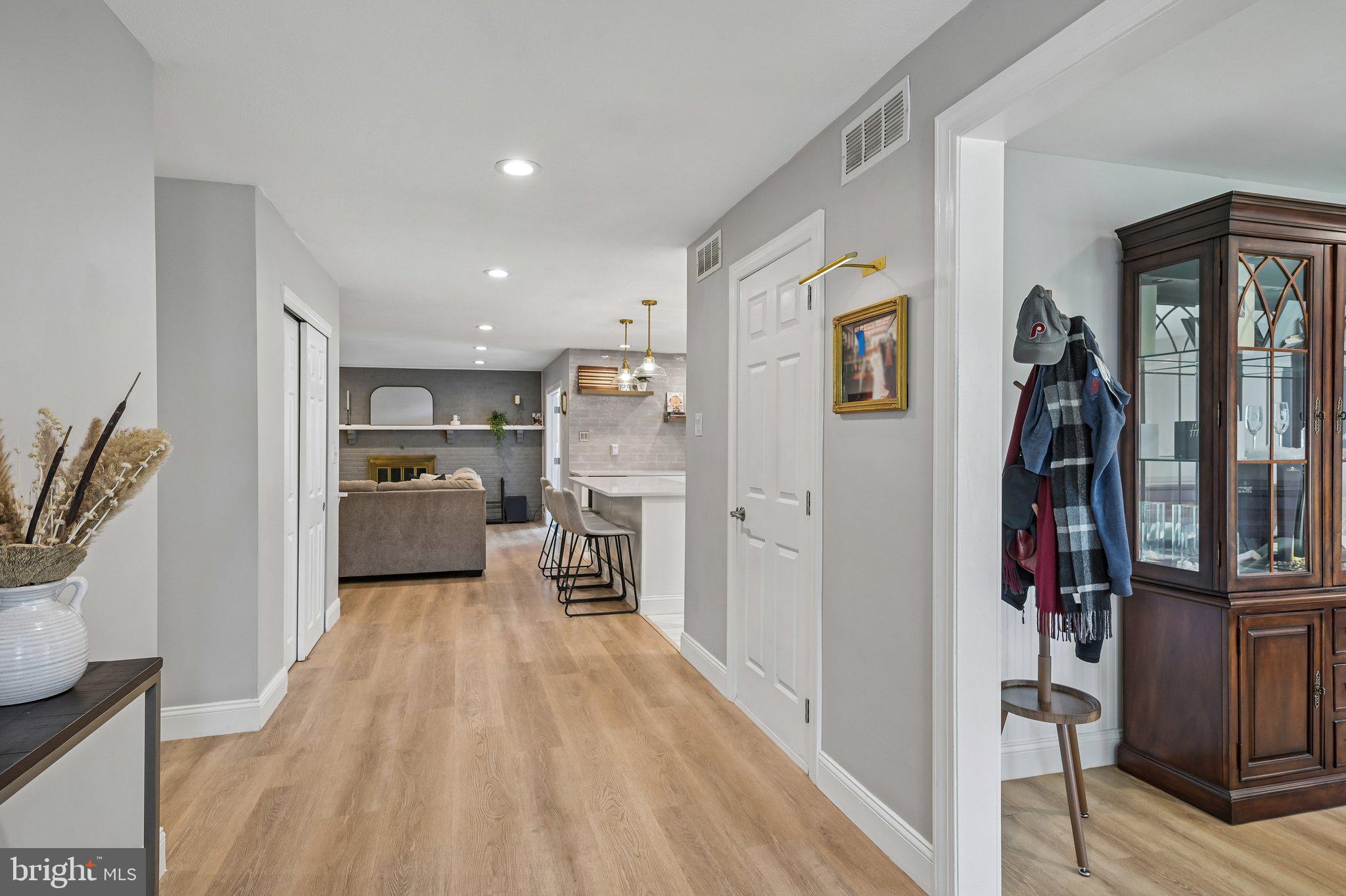 1669 BLUE JAY LANE
