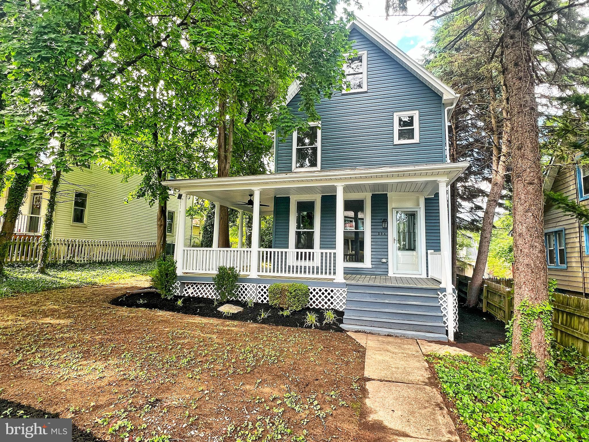 LAKE WALKER - Residential