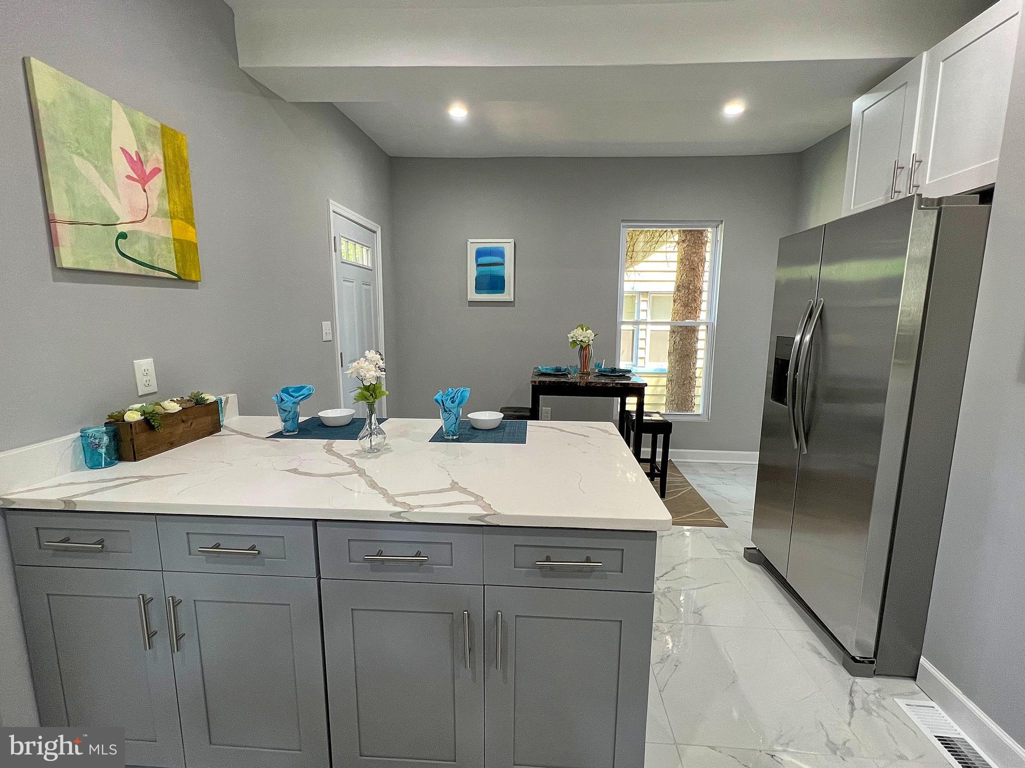 LAKE WALKER - Residential