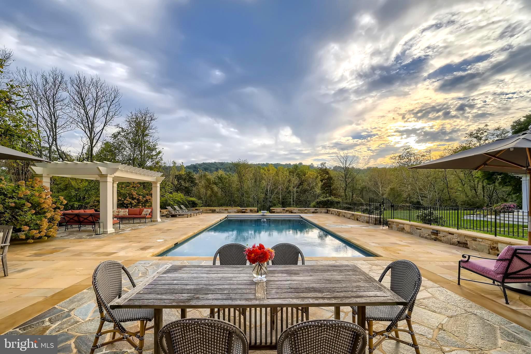 HUNT VALLEY - Residential