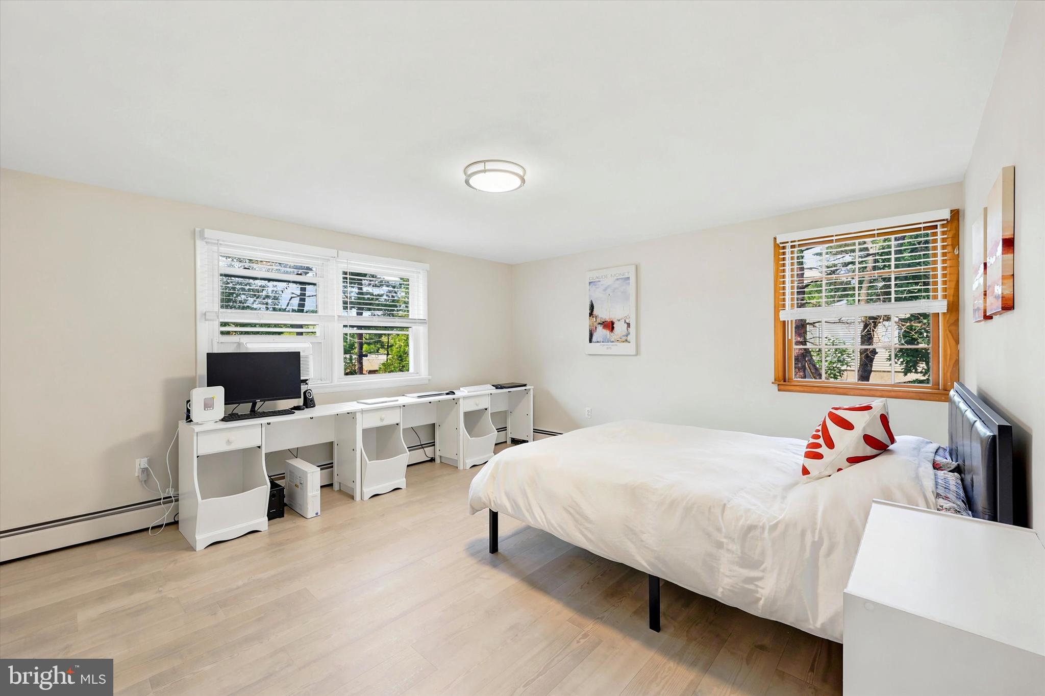 PENN BROOKE - Residential