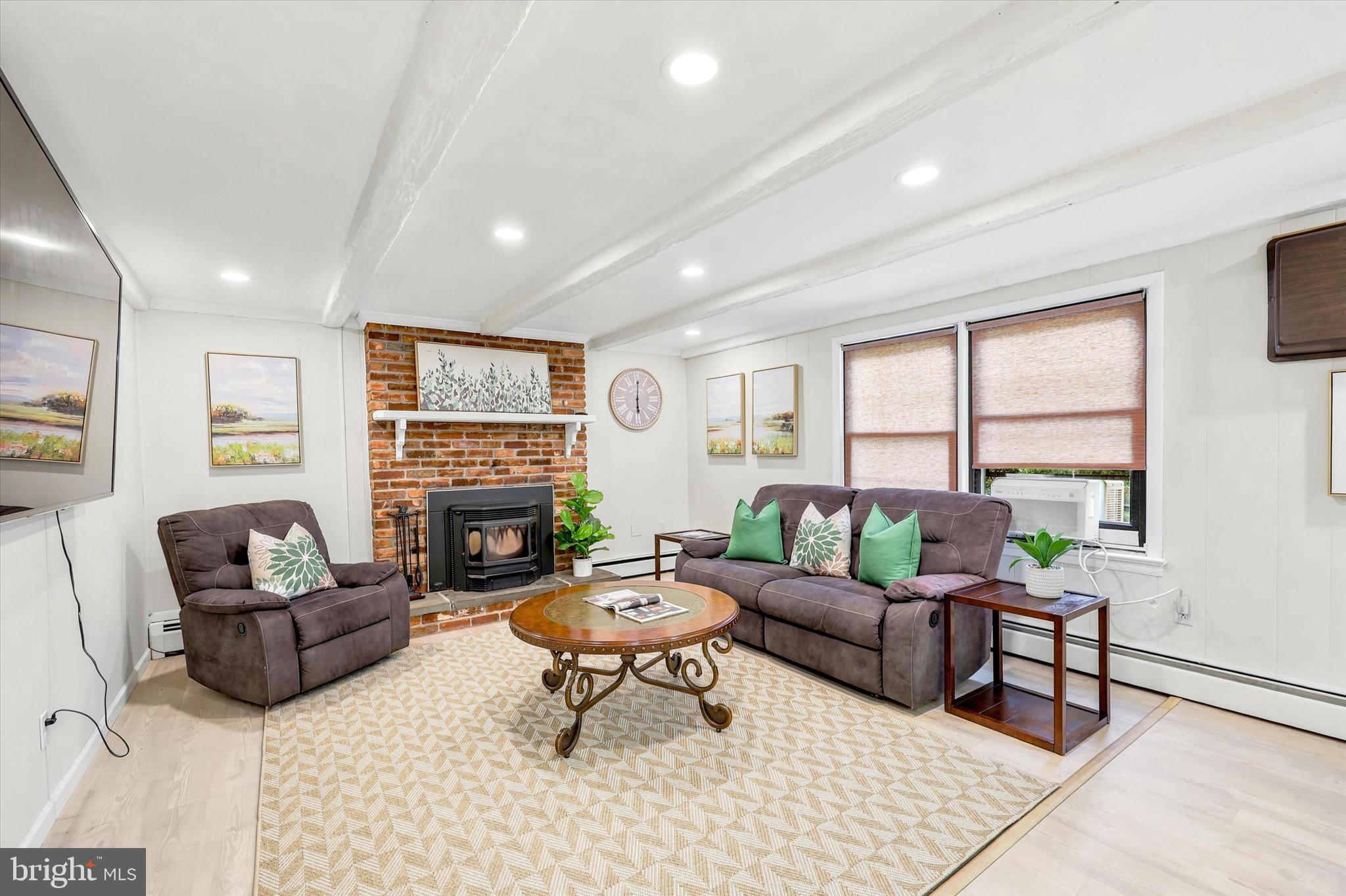 PENN BROOKE - Residential