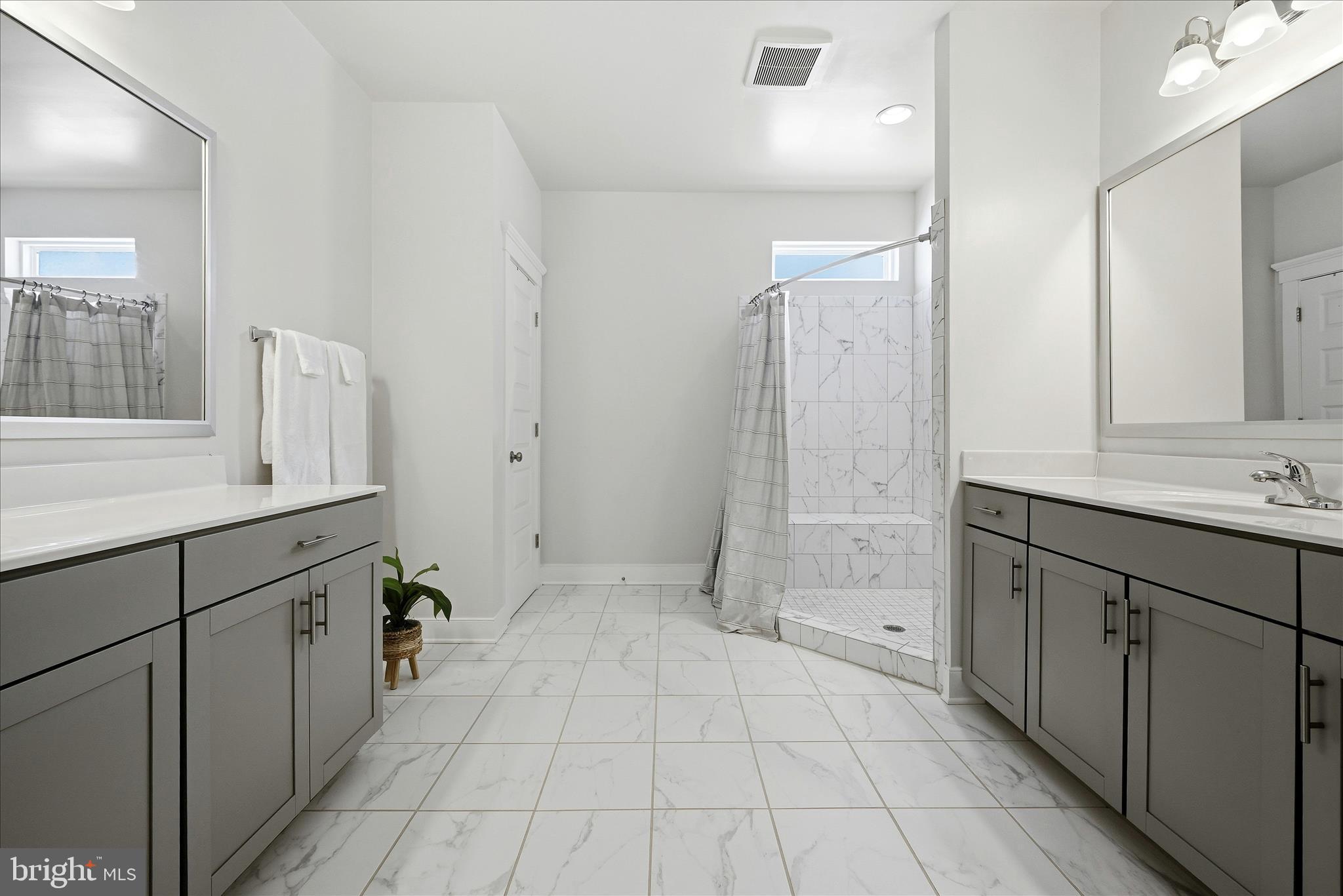 THE BLUFFS AT SLEETER LAKE - Residential