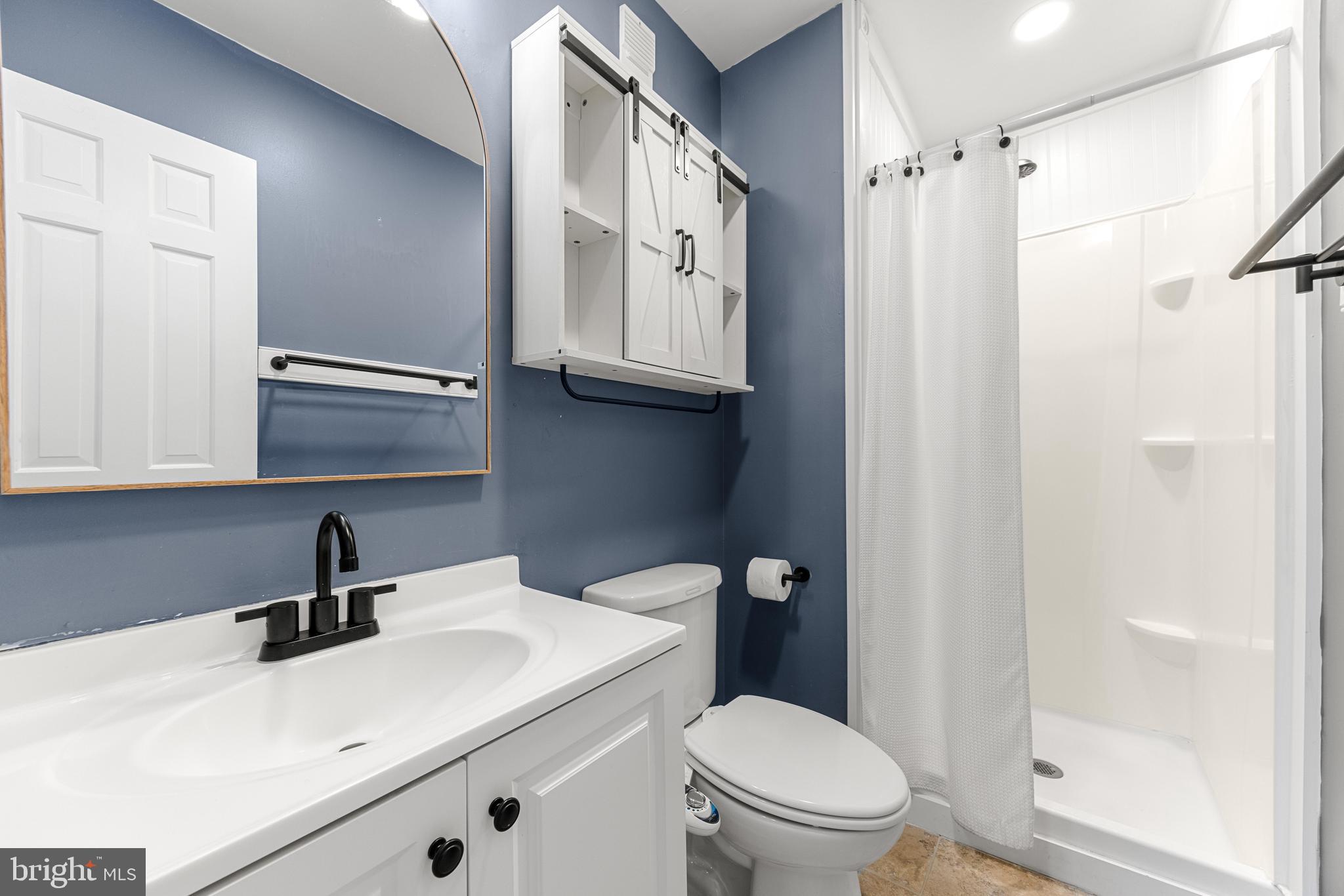 BAY HILLS - Residential Lease