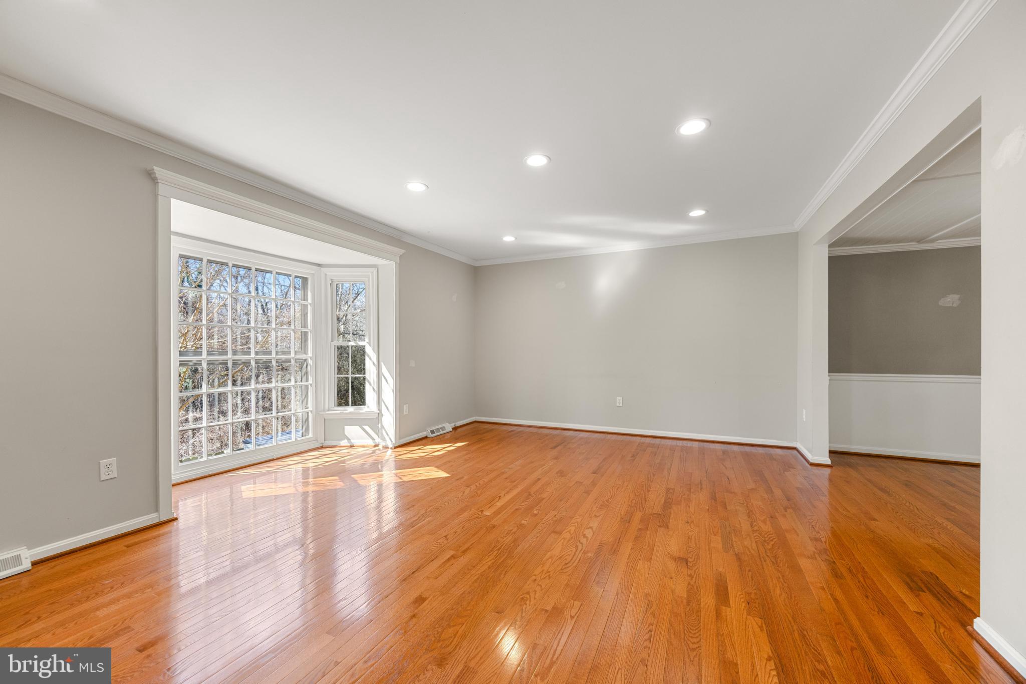 BAY HILLS - Residential Lease